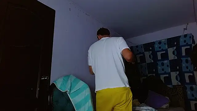 Thomas May4rs online show from November 10, 4:00 am