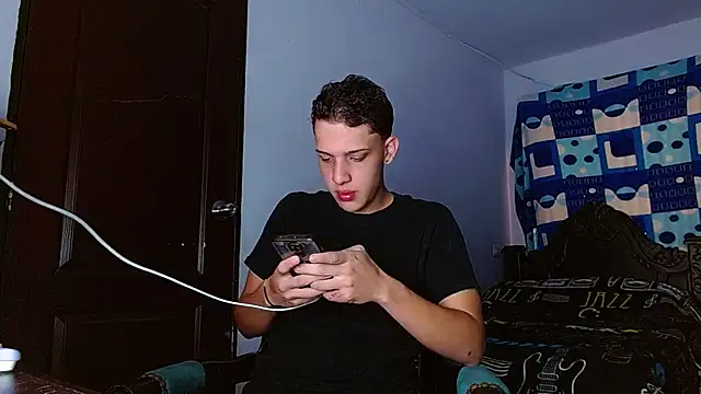 Thomas May4rs online show from December 1, 3:39 pm