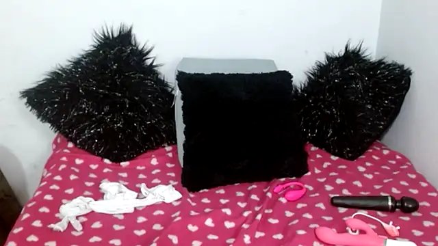 Lunasquirt1985 online show from September 9, 2:49 pm