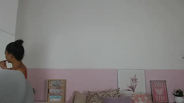 brendathompson  online show from February 17, 12:48 pm