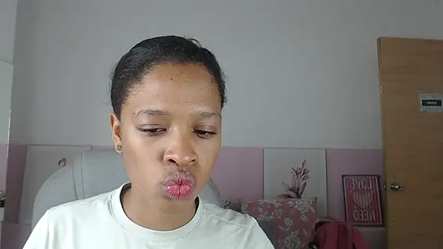 brendathompson  online show from February 28, 11:58 am