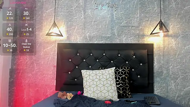 Snapshot of emberhodson chatting on October 10, 12:04 pm emberhodson online show from October 10, 12:04 pm