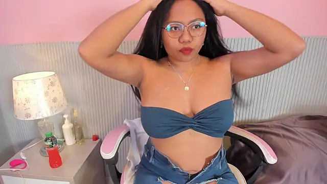 yeikafoxy online show from November 2, 1:41 am