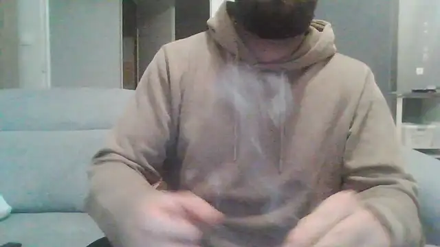 Snapshot of Zer_oki chatting on November 27, 8:11 pm Zer oki online show from November 27, 8:11 pm