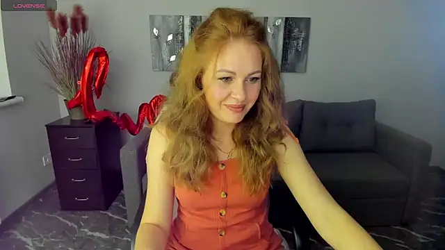 Snapshot of Mira_Whites chatting on February 15, 2:22 pm Mira Whites online show from February 15, 2:22 pm