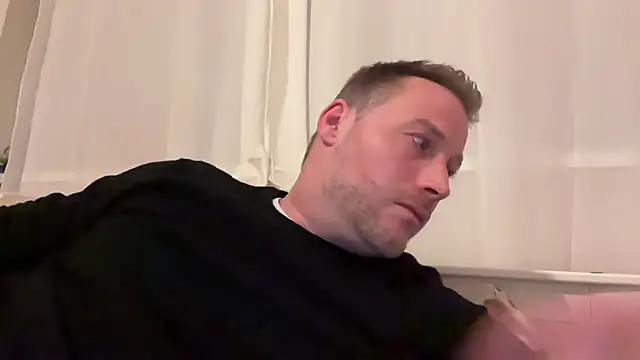 Christian87xxx online show from November 17, 5:30 pm