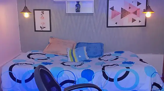 Nohemi louse online show from February 20, 10:48 pm