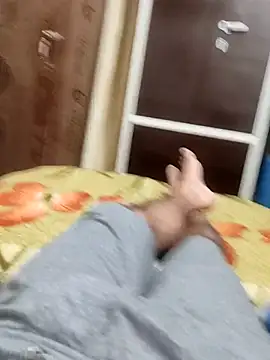 Snapshot of Hot_funky_boy chatting on March 2, 9:01 pm Hot funky boy online show from March 2, 9:01 pm