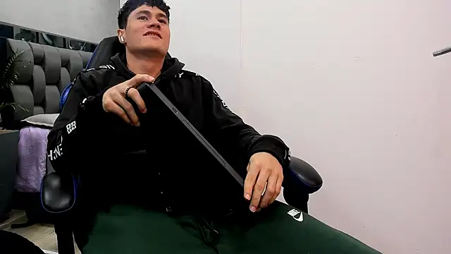 roan birkin online show from October 8, 7:22 pm