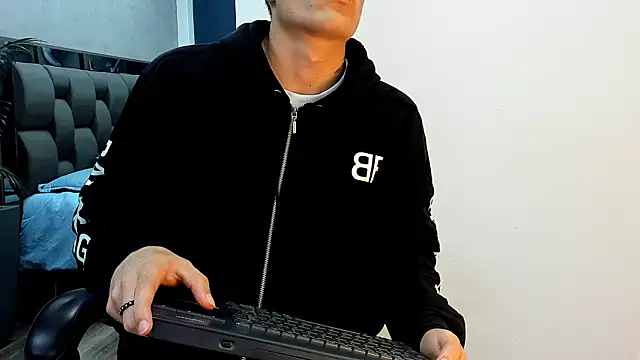 roan birkin online show from November 4, 9:25 pm