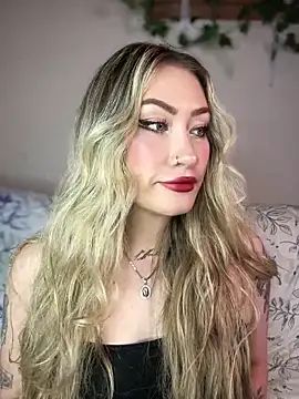 Snapshot of Lally_Valencia__ chatting on February 20, 5:01 am Lally Valencia online show from February 20, 5:01 am