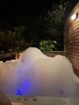 Snapshot of Lally_Valencia__ chatting on October 29, 11:28 pm Lally Valencia online show from October 29, 11:28 pm