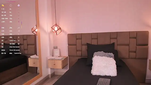 Nikki vega online show from October 9, 4:21 am