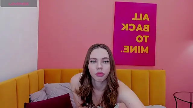 Snapshot of TessaAdorable chatting on February 2, 1:23 am TessaAdorable online show from February 2, 1:23 am