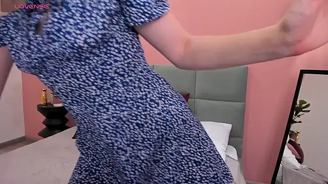 Snapshot of TessaAdorable chatting on February 10, 4:52 am TessaAdorable online show from February 10, 4:52 am