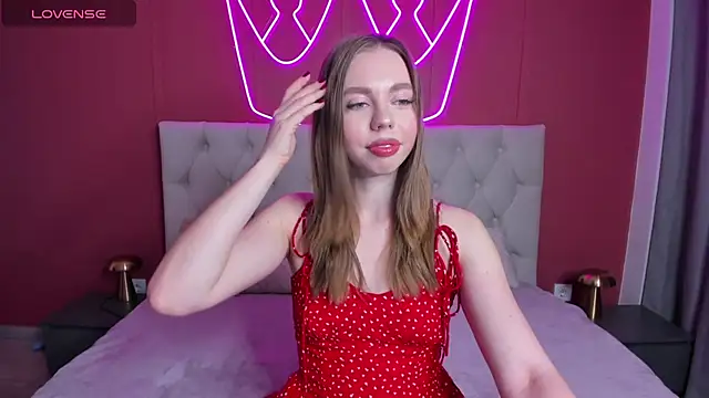 Snapshot of TessaAdorable chatting on March 12, 1:25 am TessaAdorable online show from March 12, 1:25 am