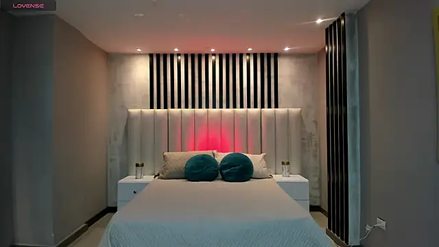 Snapshot of BeccaBaxter chatting on February 23, 5:07 pm BeccaBaxter online show from February 23, 5:07 pm