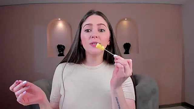 Snapshot of BeccaBaxter chatting on March 11, 1:37 am BeccaBaxter online show from March 11, 1:37 am