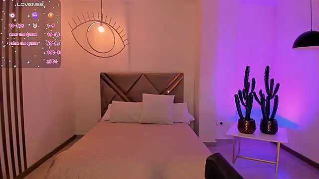 Snapshot of BeccaBaxter chatting on October 10, 7:02 pm BeccaBaxter online show from October 10, 7:02 pm