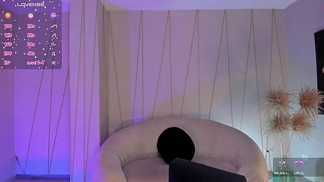 Snapshot of BeccaBaxter chatting on October 17, 6:21 pm BeccaBaxter online show from October 17, 6:21 pm