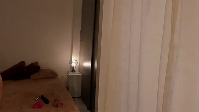 leahaltomm online show from March 17, 9:34 pm