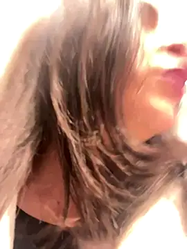 Snapshot of laarti chatting on November 21, 6:39 pm laarti online show from November 21, 6:39 pm