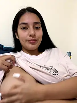 Snapshot of ariana_sweet87 chatting on November 18, 8:46 pm ariana sweet87 online show from November 18, 8:46 pm