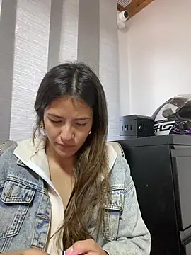 Andrea18 blonde online show from March 14, 12:29 pm