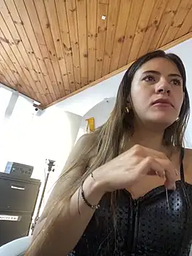 Andrea18 blonde online show from March 21, 6:40 pm