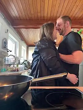 Lars-Lola online show from March 4, 2:42 pm