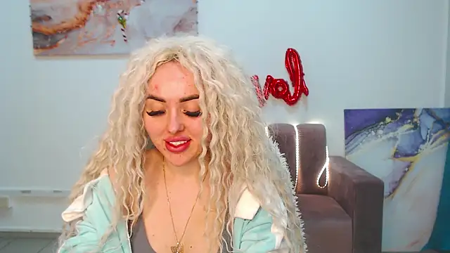 MissisCaty online show from February 13, 10:43 pm