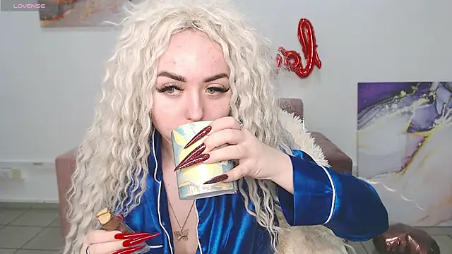 MissisCaty online show from February 16, 4:09 am