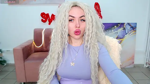 MissisCaty online show from February 20, 7:41 pm