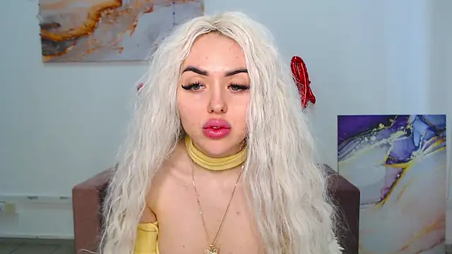 MissisCaty online show from March 20, 12:32 pm