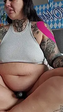 CannabisQueenn online show from October 1, 8:31 am