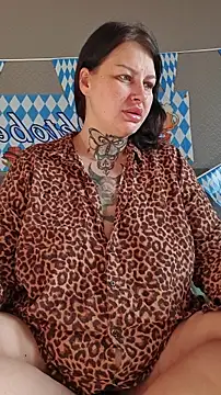 CannabisQueenn online show from October 2, 7:04 am