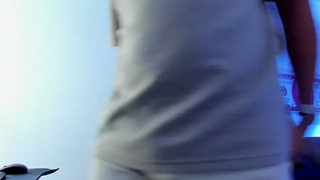 Snapshot of JamesCr_ chatting on February 28, 4:31 pm JamesCr online show from February 28, 4:31 pm