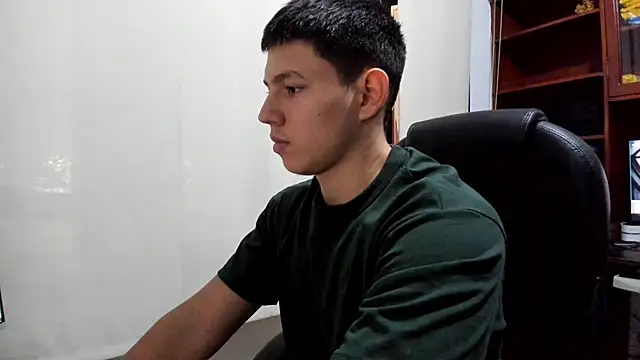 Snapshot of JamesCr_ chatting on March 1, 7:48 pm JamesCr online show from March 1, 7:48 pm