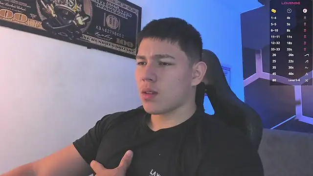 Snapshot of JamesCr_ chatting on September 15, 12:16 pm JamesCr online show from September 15, 12:16 pm