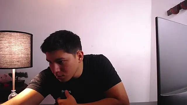 Snapshot of JamesCr_ chatting on October 3, 3:14 am JamesCr online show from October 3, 3:14 am