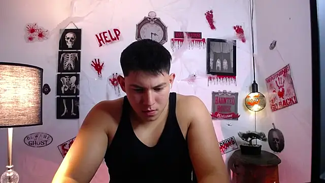 Snapshot of JamesCr_ chatting on October 26, 1:22 am JamesCr online show from October 26, 1:22 am