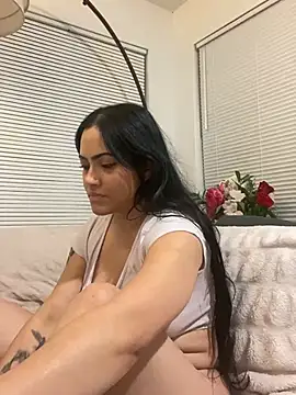 Snapshot of nadia06 chatting on February 15, 11:47 pm nadia06 online show from February 15, 11:47 pm