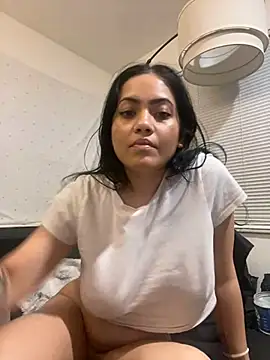 Snapshot of nadia06 chatting on February 22, 7:36 pm nadia06 online show from February 22, 7:36 pm