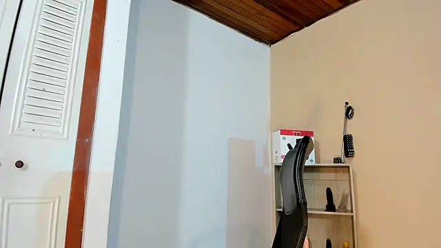 Snapshot of Violetta_0 chatting on October 4, 1:53 pm Violetta 0 online show from October 4, 1:53 pm