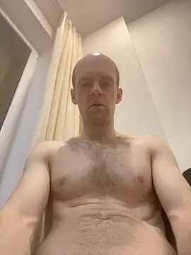 LynnAhNight online show from November 12, 3:18 am