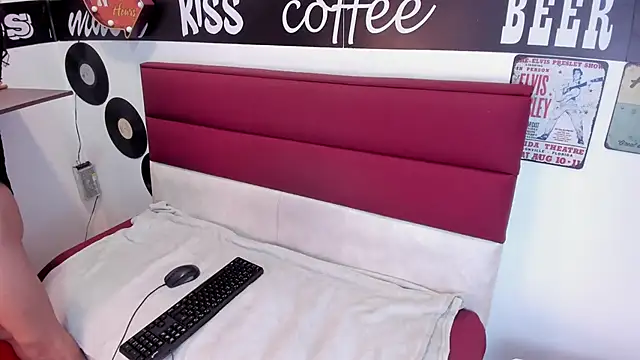 cassidy blossom online show from March 22, 3:30 am