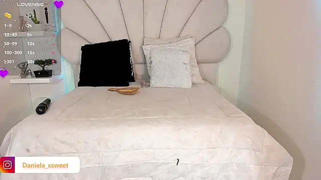 Snapshot of Danielaangelina chatting on October 11, 6:23 am Danielaangelina online show from October 11, 6:23 am