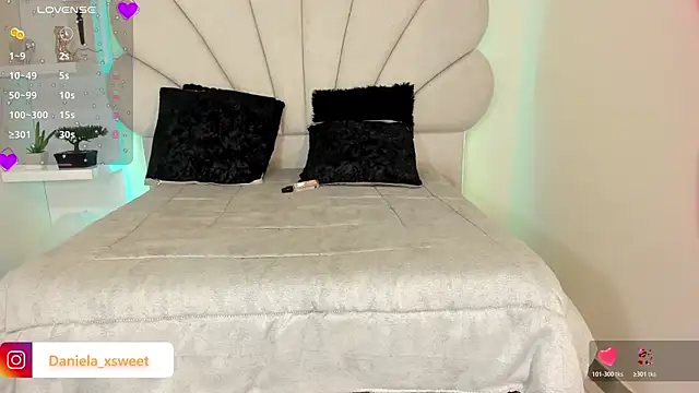 Snapshot of Danielaangelina chatting on October 19, 6:14 am Danielaangelina online show from October 19, 6:14 am