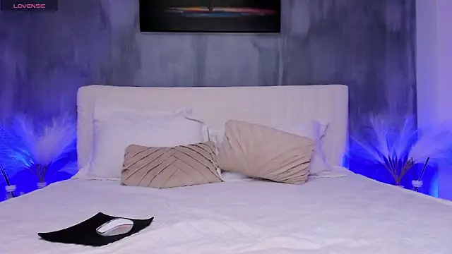 Snapshot of Ivy_Ann chatting on March 15, 8:48 am Ivy Ann online show from March 15, 8:48 am