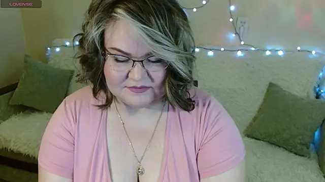 Snapshot of Vivien__wet chatting on February 4, 8:06 pm Vivien wet online show from February 4, 8:06 pm